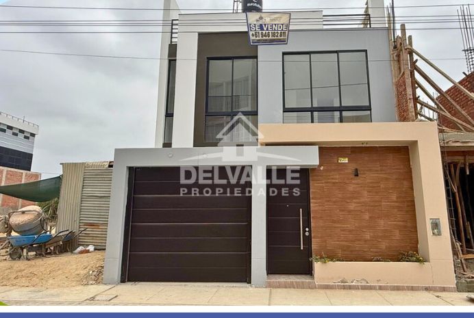 Casa de 3 Pisos en Venta – Excelente Distribución y Terraza Amplia